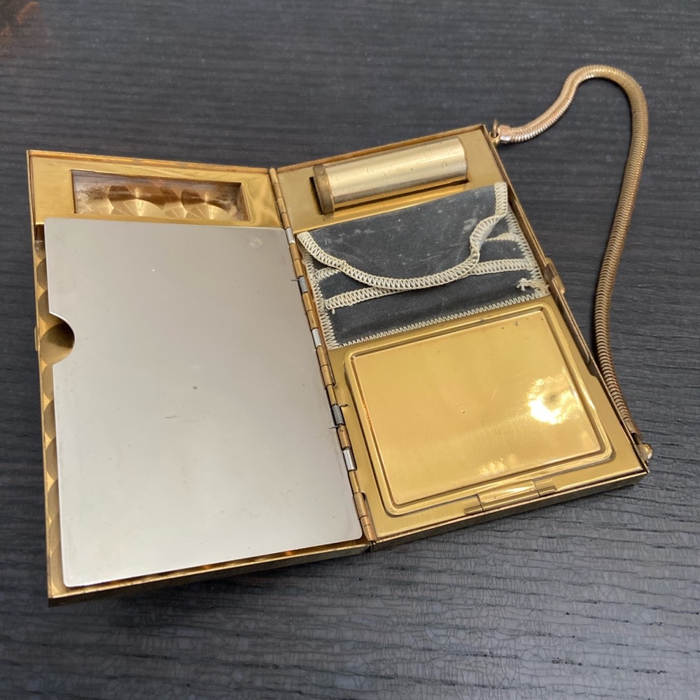 Vintage Mother of Pearl Compact Case - Picture 2 of 4